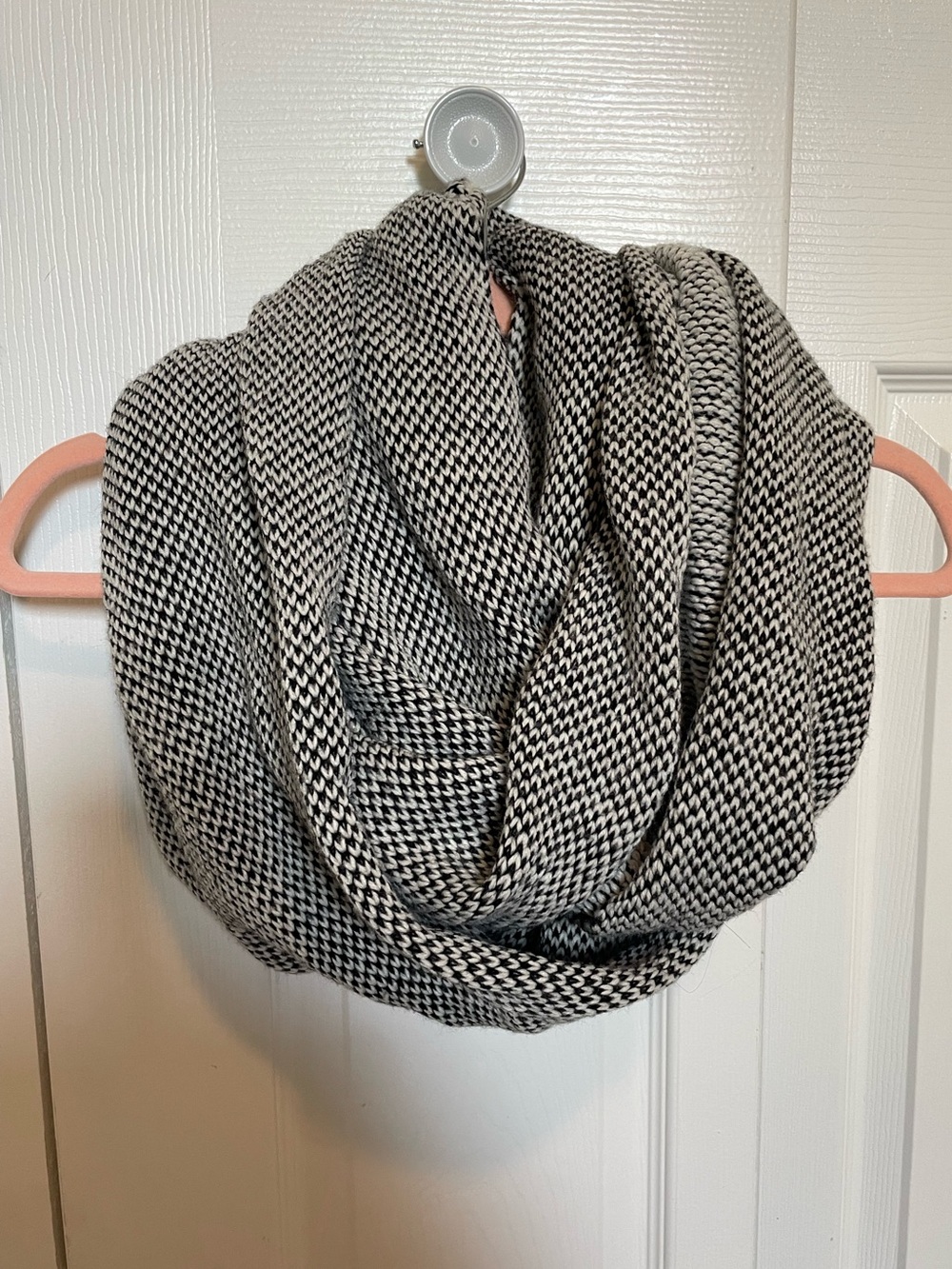 H&M Bulky Knit Infinity Scarf